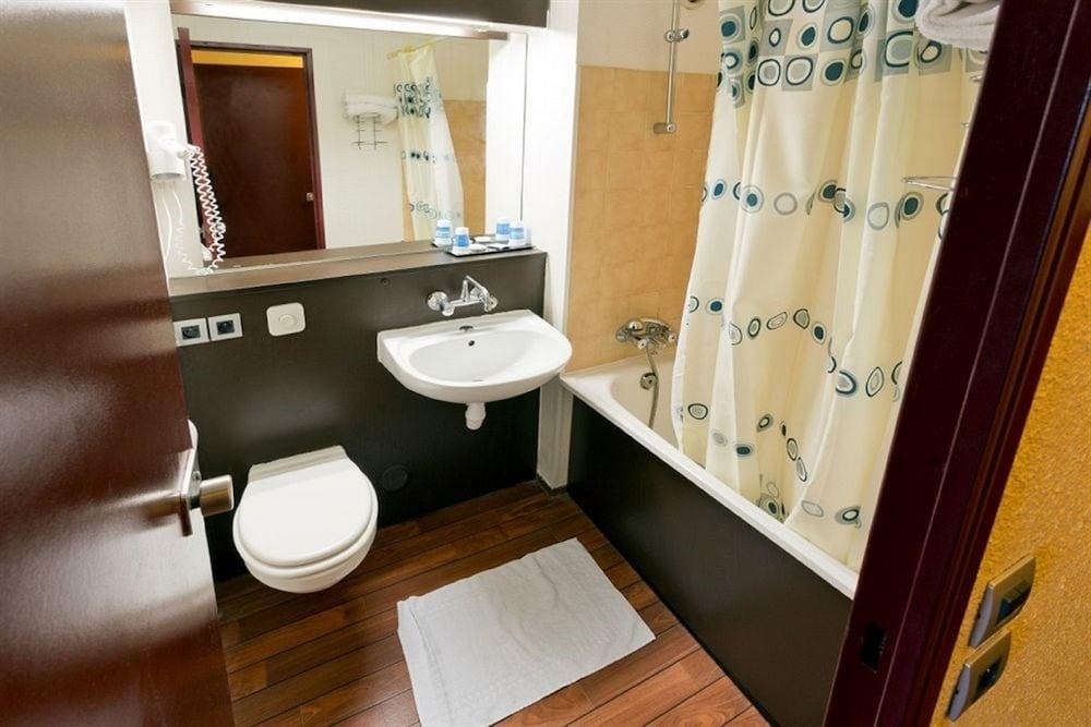 HIPOTEL PARIS HIPPODROME HOTEL photo 2