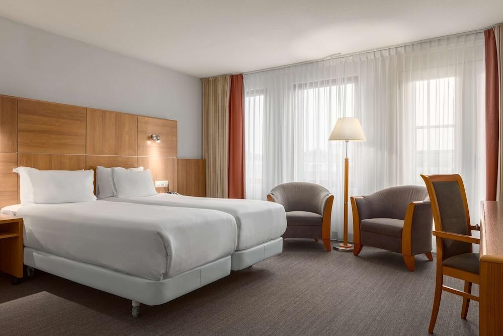 AVANI MUSEUM QUARTER AMSTERDAM HOTEL photo 2