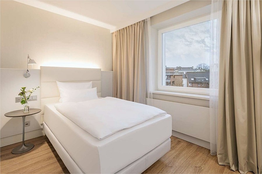NH HAMBURG MITTE photo 3