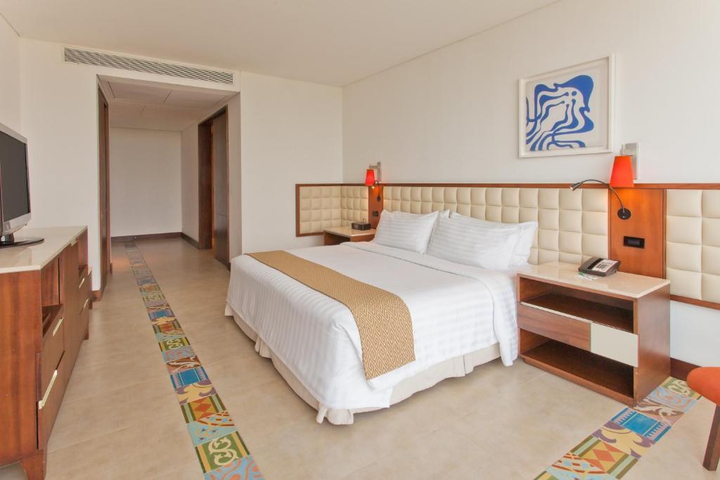 HOLIDAY INN CARTAGENA MORROS photo 1