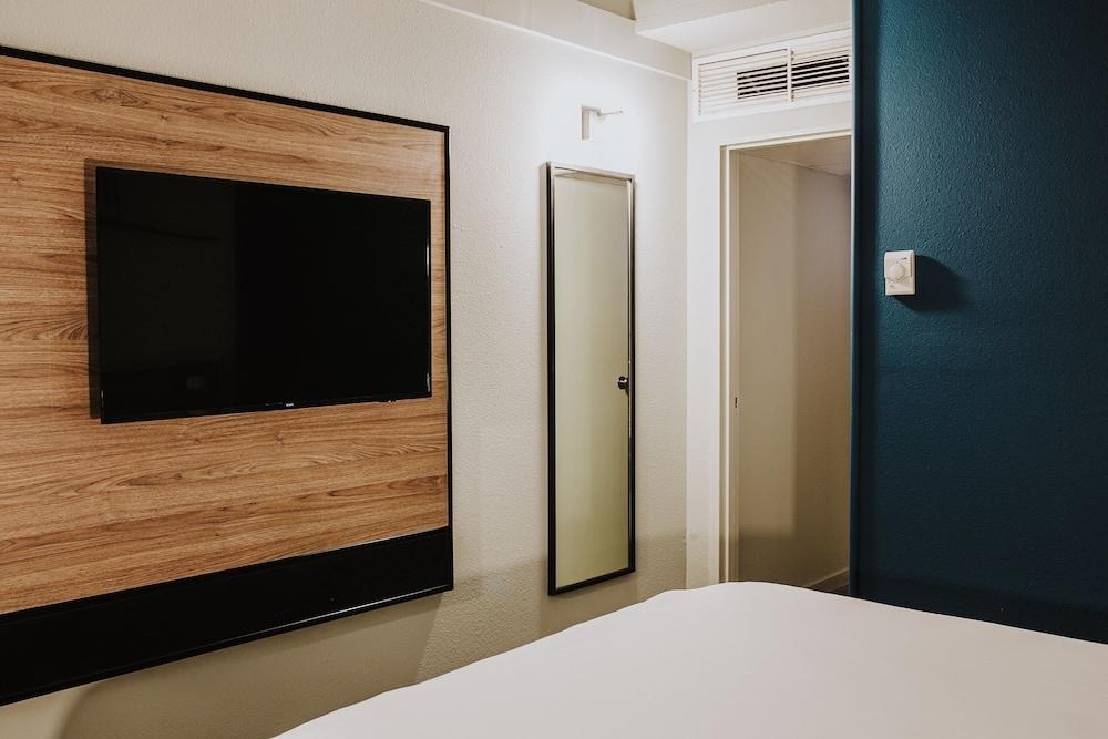 IBIS MENDOZA photo 2