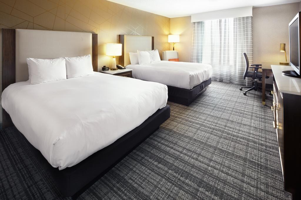 DoubleTree by Hilton Dallas Near the Galleria photo 2