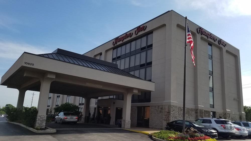 Hampton Inn St. Louis-Airport photo 2