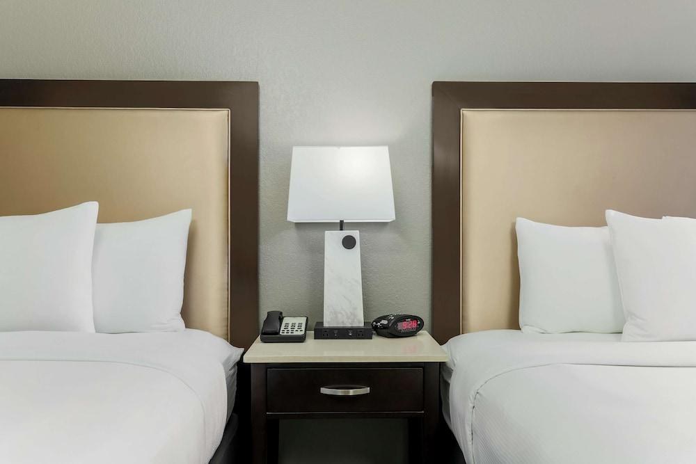 DoubleTree by Hilton Austin-University Area photo 3