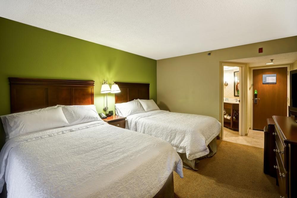 Hampton Inn Morgantown photo 3