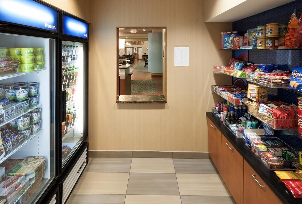 Hampton Inn & Suites St. Louis at Forest Park photo 1