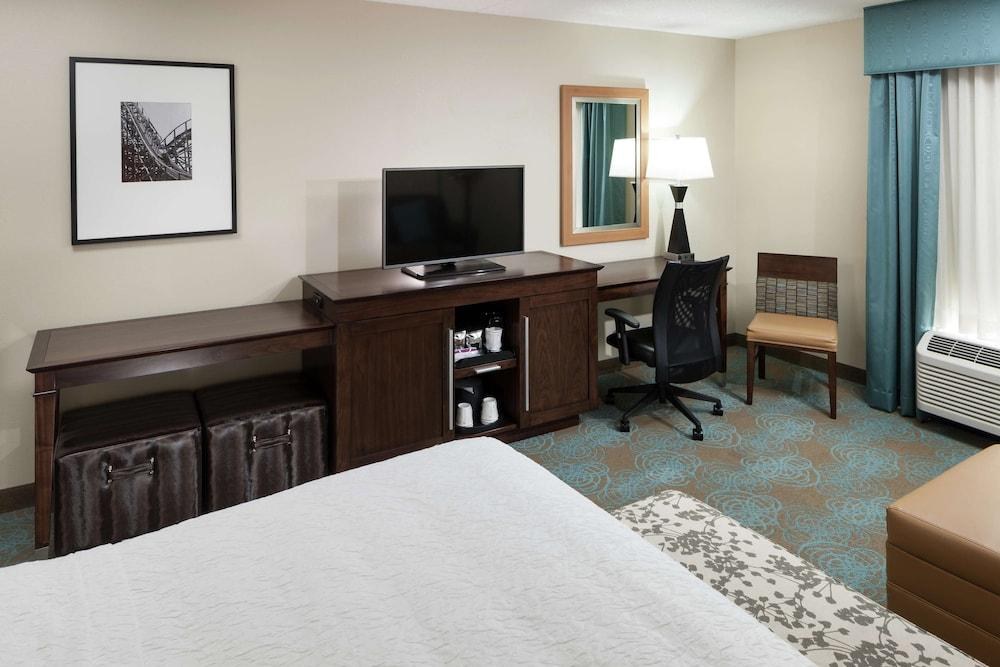 Hampton Inn & Suites St. Louis at Forest Park photo 4