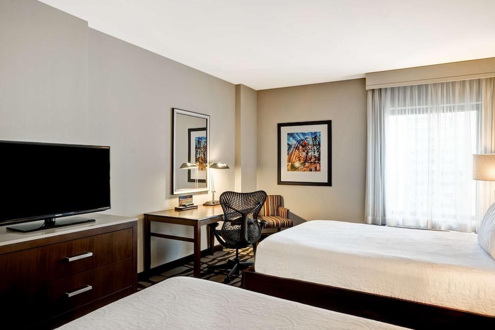 Hilton Garden Inn Chicago Downtown/Magnificent Mile photo 4