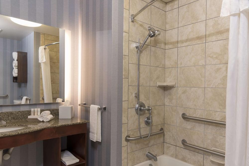 Homewood Suites by Hilton Bloomington photo 3