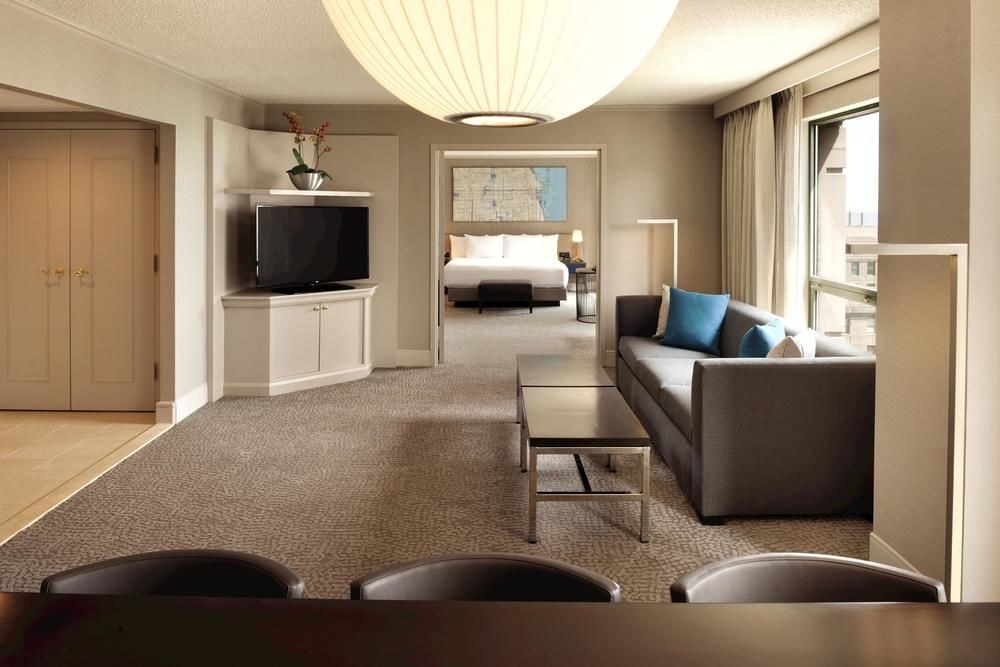 Hilton Chicago/Magnificent Mile Suites photo 1