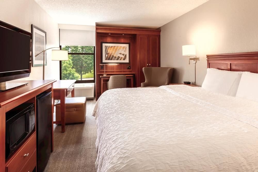 Hampton Inn Des Moines-Airport photo 1