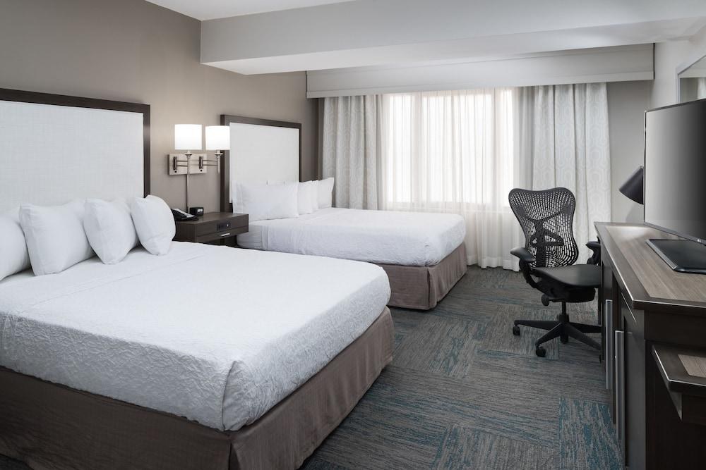 Hampton Inn St. Louis-Downtown (At the Gateway Arch) photo 3