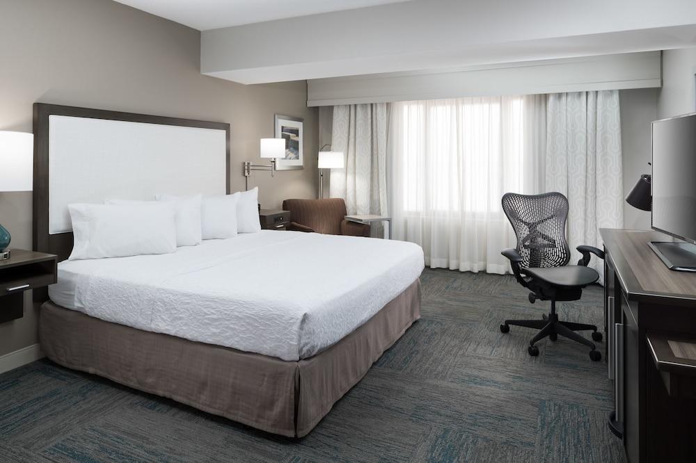 Hampton Inn St. Louis-Downtown (At the Gateway Arch) photo 4