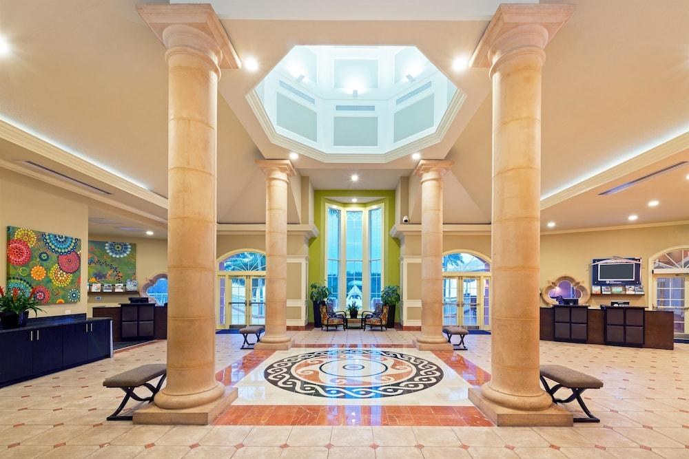 HILTON GRAND VACATIONS SUITES AT SEAWORLD photo 1