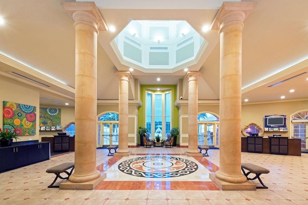 HILTON GRAND VACATIONS SUITES AT SEAWORLD photo 3