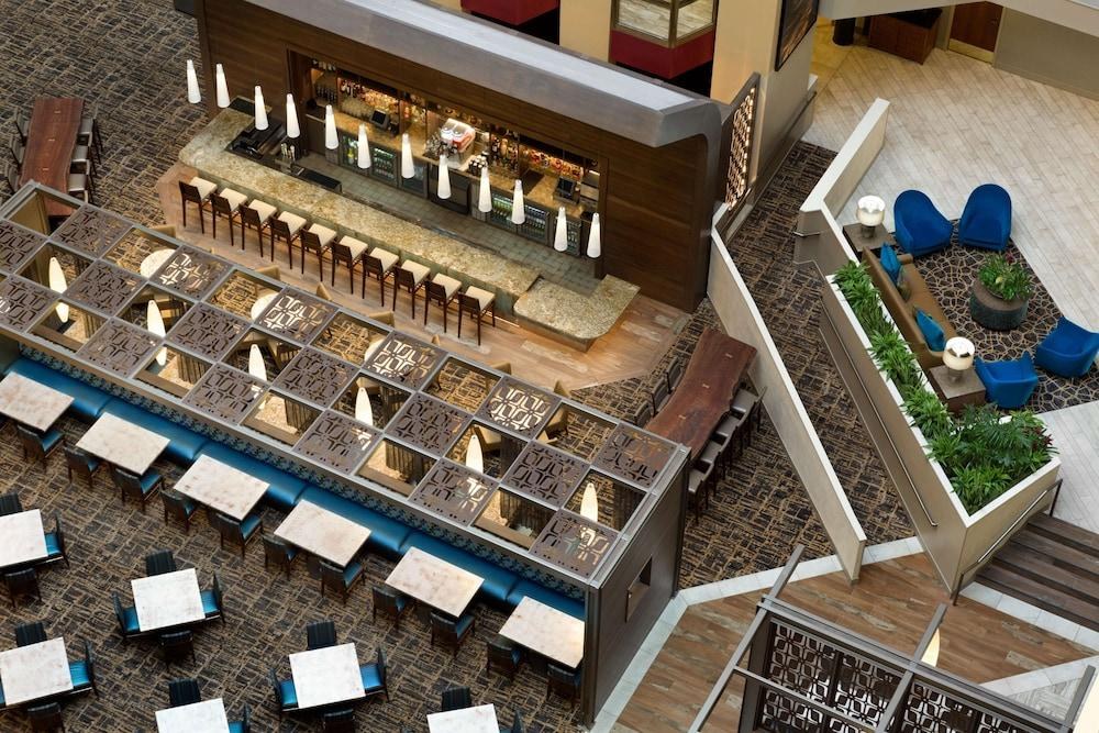 Embassy Suites by Hilton San Antonio Airport photo 4