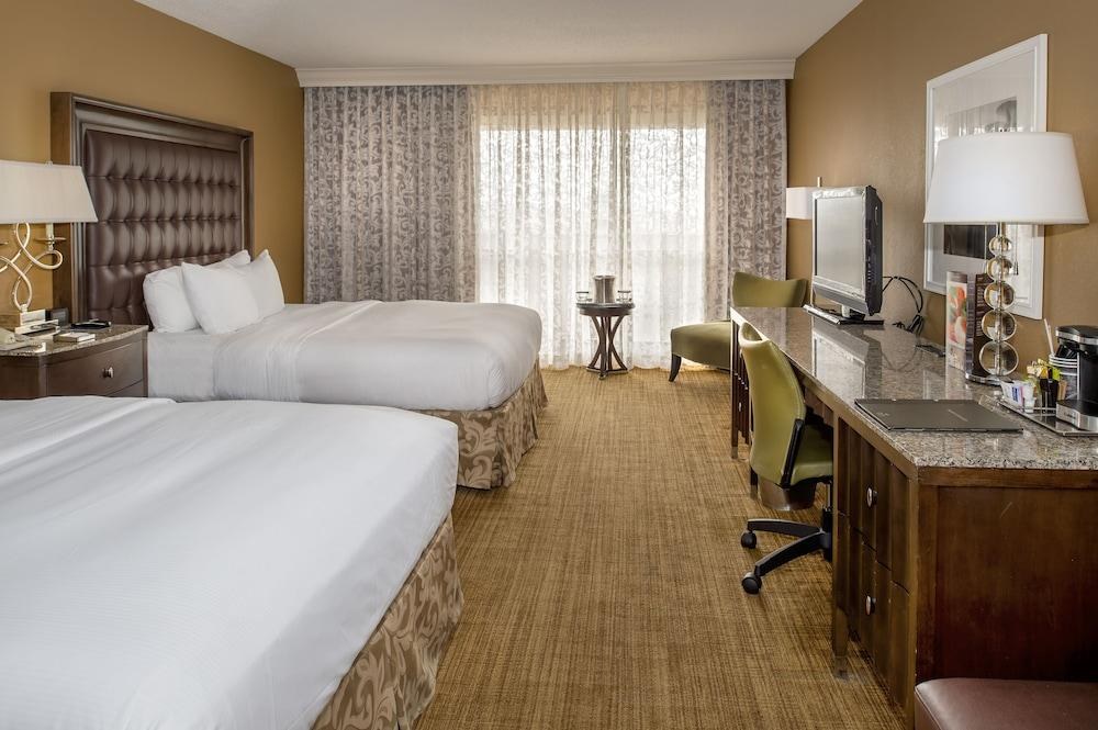 Hilton St. Louis Airport photo 3