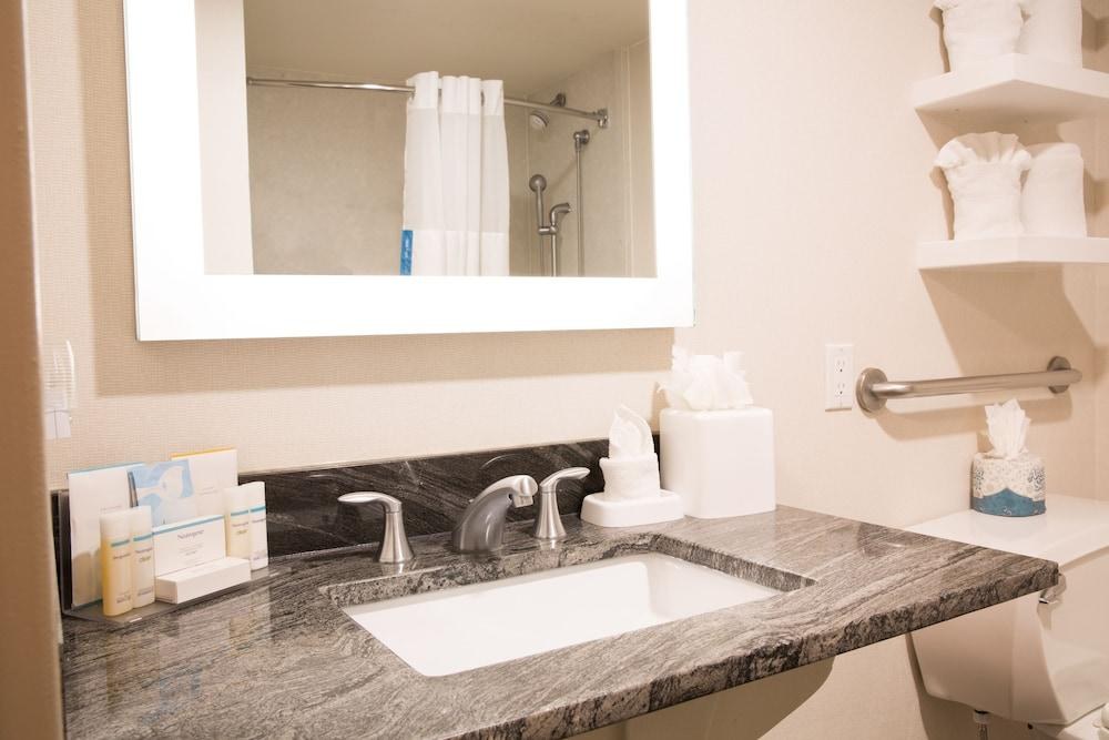Hampton Inn & Suites Seattle-Downtown photo 2