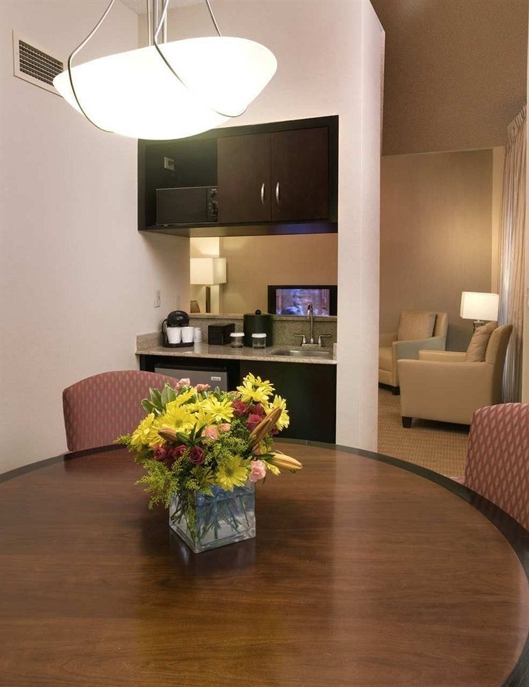 Embassy Suites by Hilton Alexandria Old Town photo 1