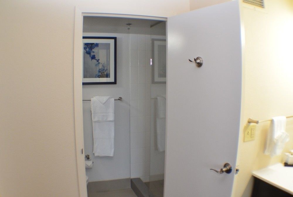 Embassy Suites by Hilton Seattle-Tacoma Intl Airport