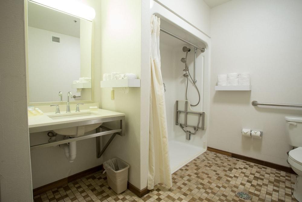 Hilton Garden Inn Bentonville Rogers photo 4