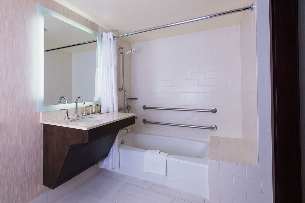 DoubleTree by Hilton San Diego Mission Valley photo 1