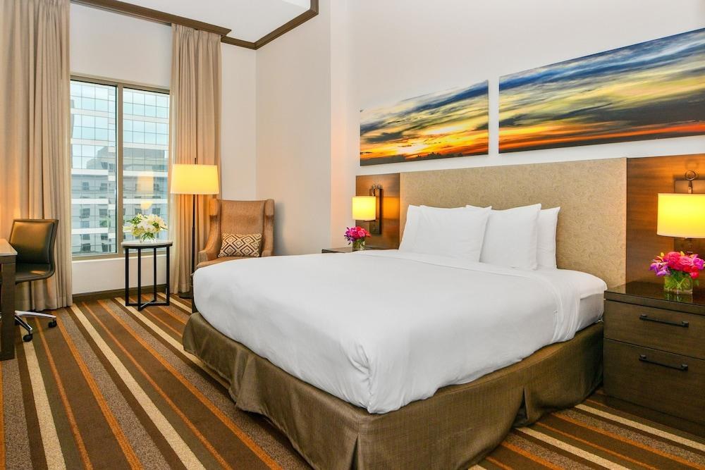 Hilton Dallas/Park Cities photo 2