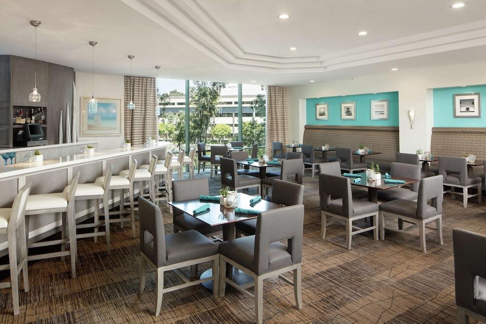 DOUBLETREE BY HILTON HOTEL SAN DIEGO - HOTEL CIRCLE photo 4