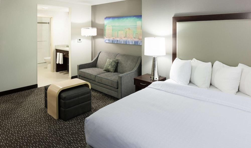 Homewood Suites by Hilton Miami-Airport/Blue Lagoon photo 2