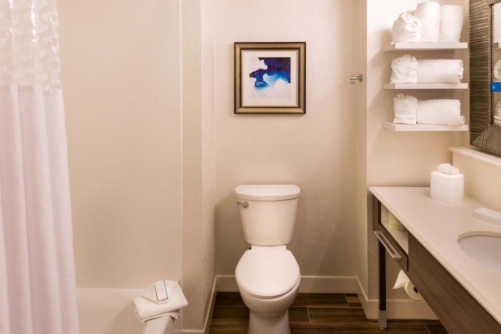 Hampton Inn & Suites Orlando/East UCF Area photo 4