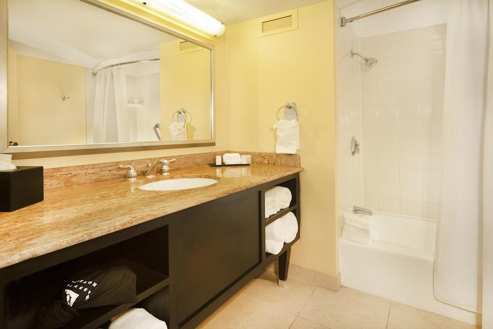 Embassy Suites by Hilton Miami International Airport photo 4