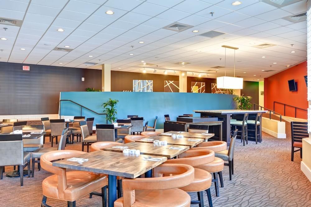 Hilton Garden Inn Phoenix Midtown photo 2