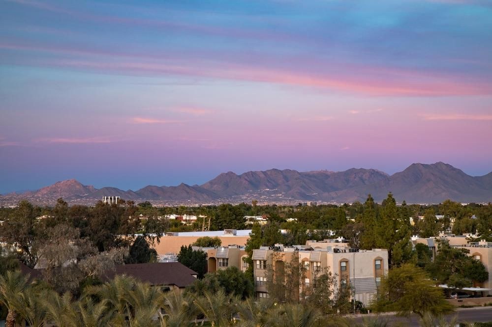 Embassy Suites by Hilton Phoenix Scottsdale photo 1
