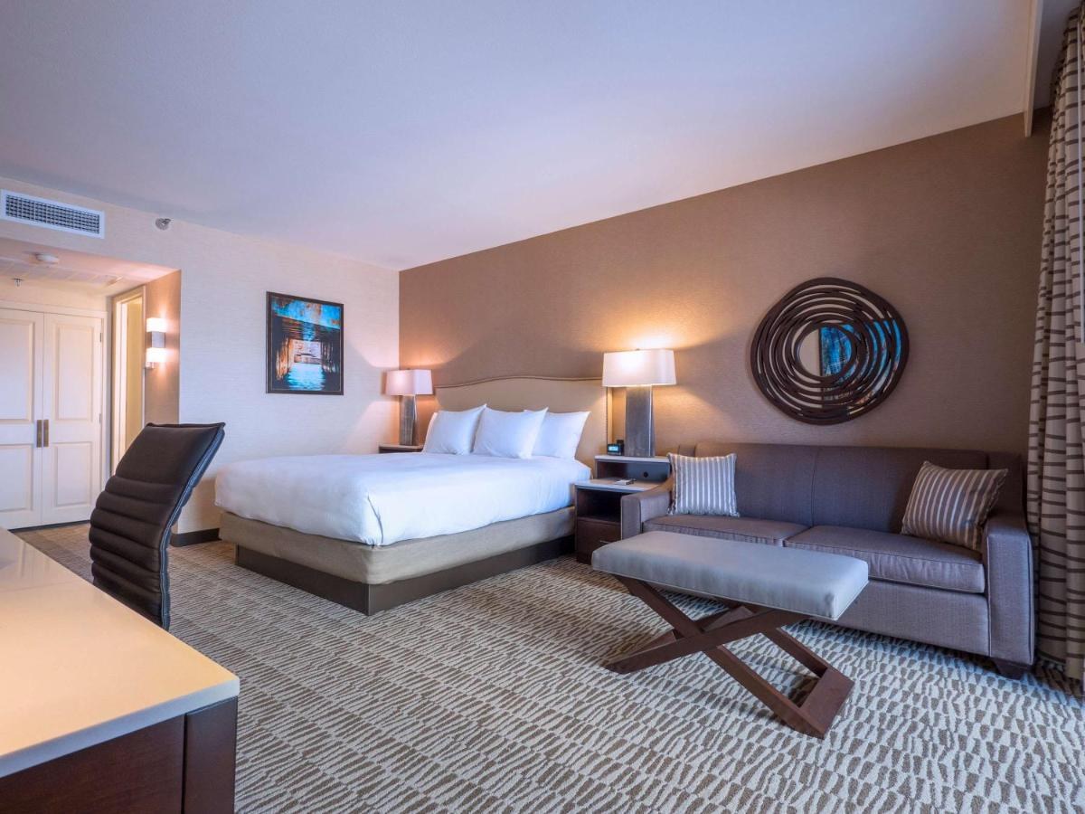 HILTON PHOENIX AIRPORT photo 2