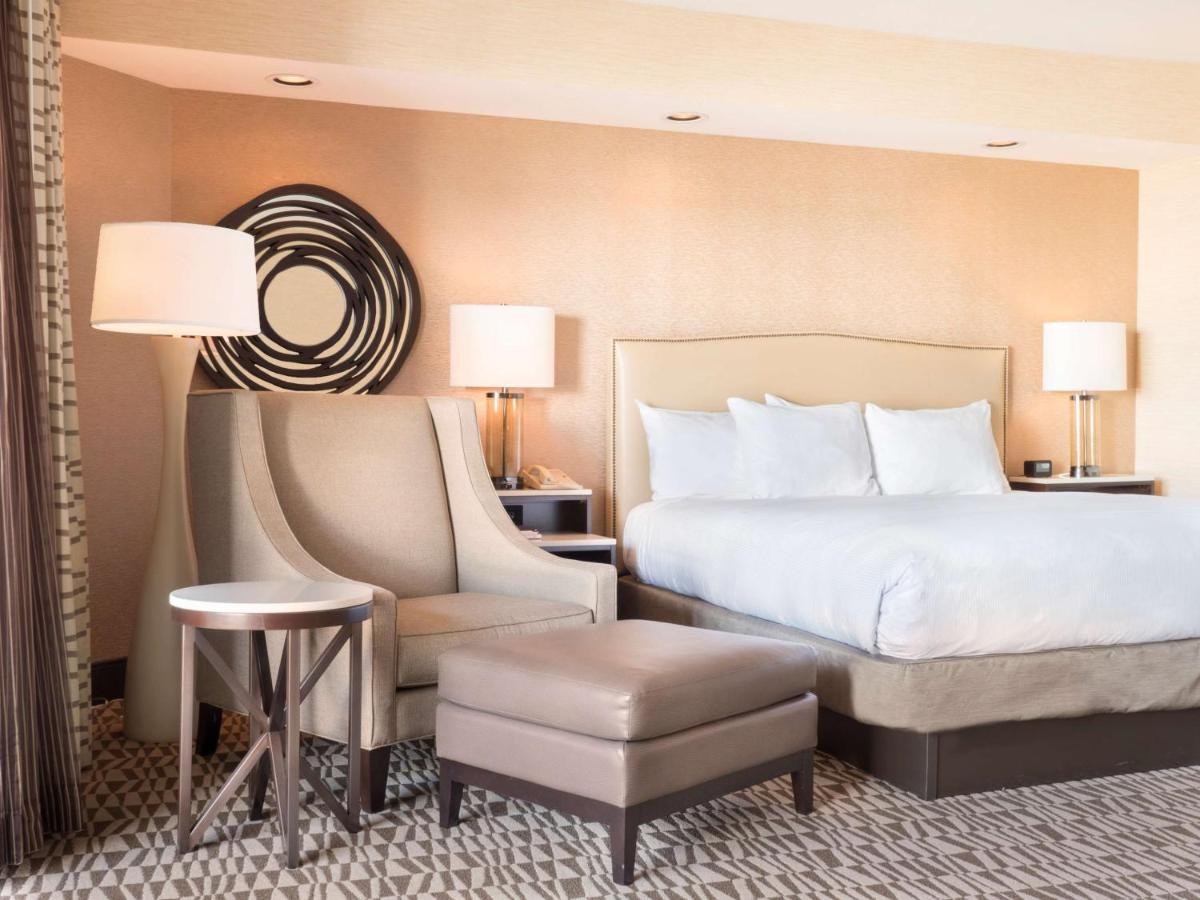 HILTON PHOENIX AIRPORT photo 3