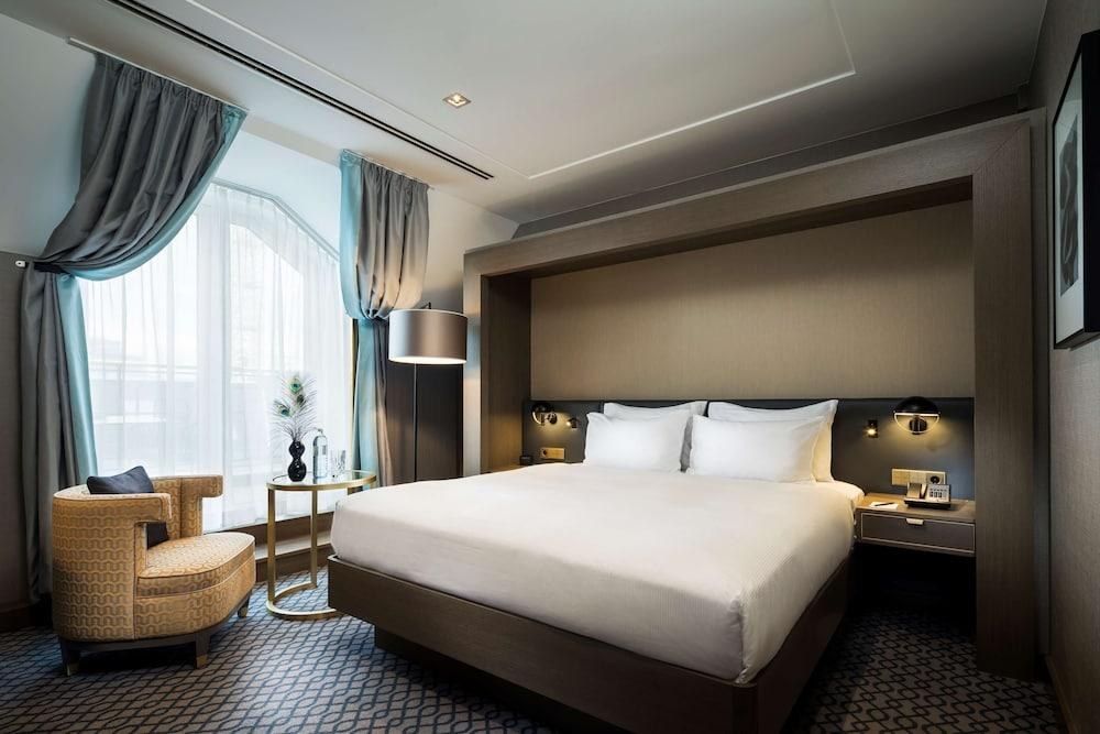Hilton Vienna Plaza photo 2