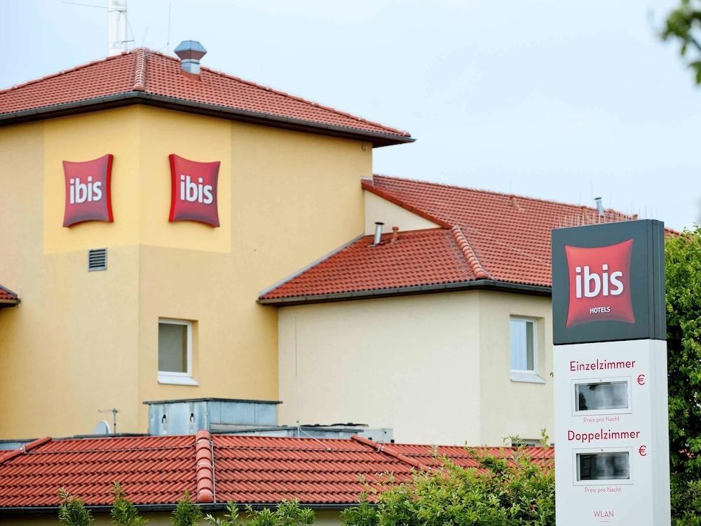 Ibis Koeln Airport photo 2