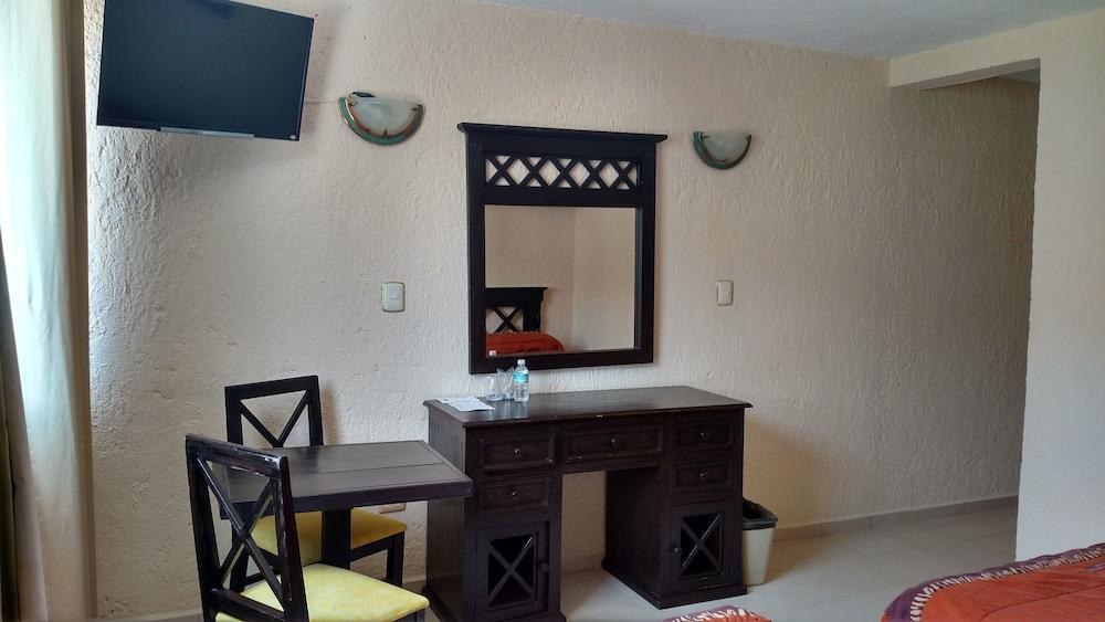HACIENDA DE CASTILLA HOTEL photo 2