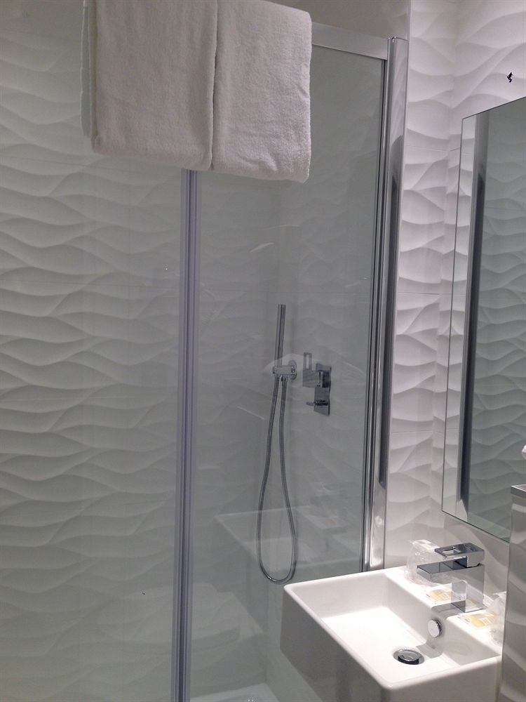 PRINCE ALBERT WAGRAM HOTEL photo 1