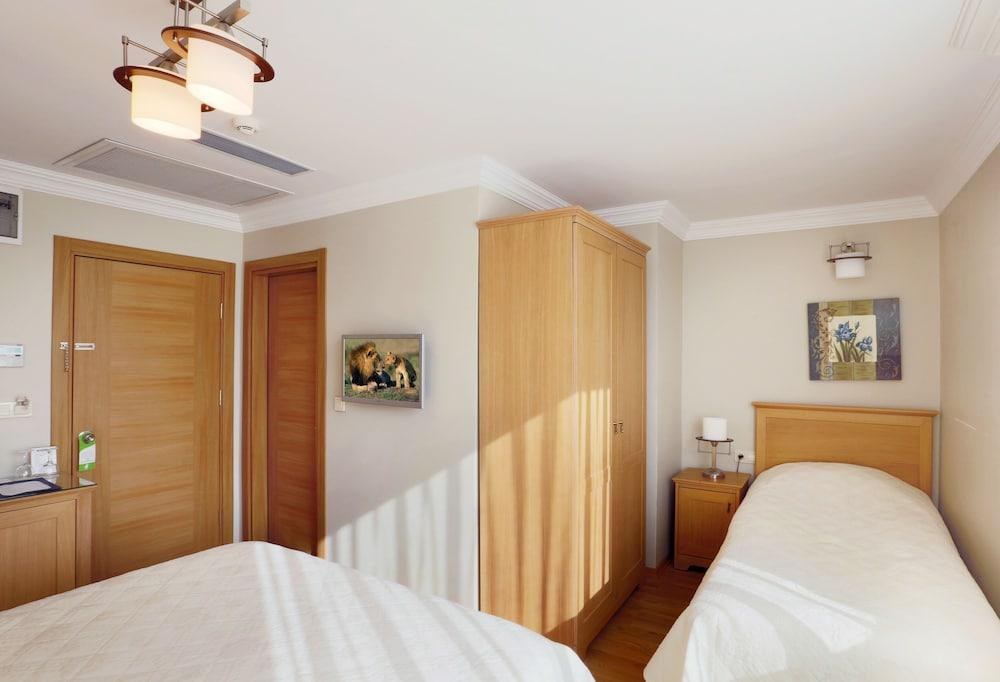 EXPOCITY HOTEL photo 2