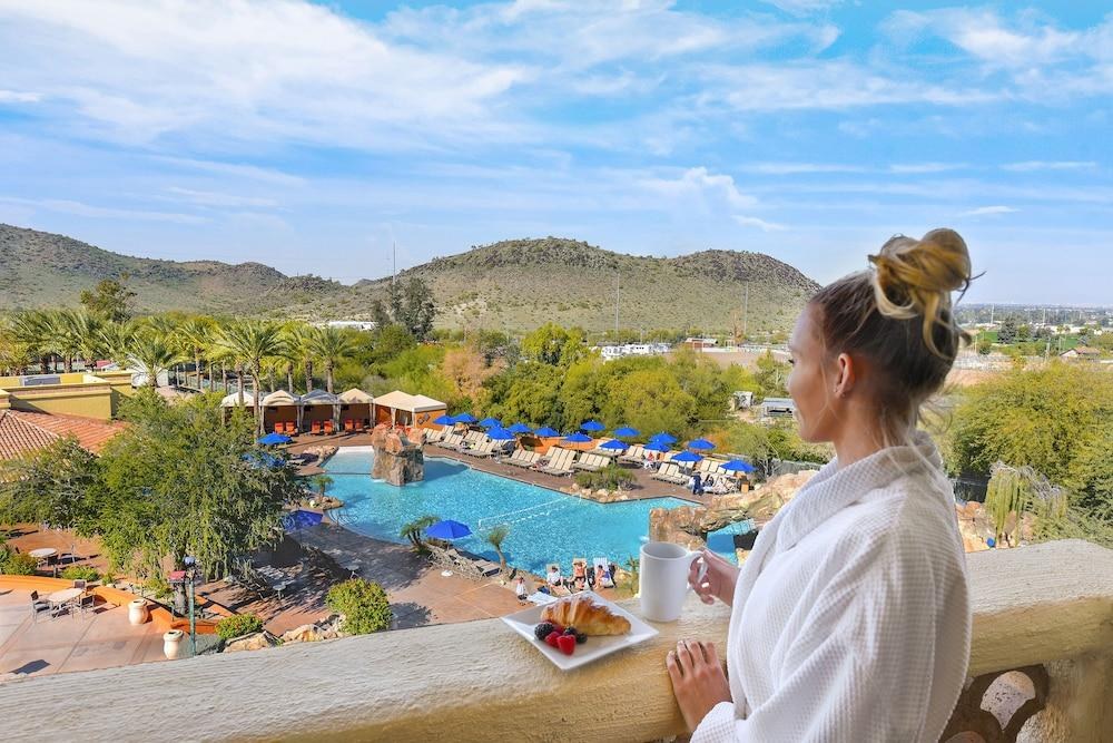 Hilton Phoenix Tapatio Cliffs Resort photo 3