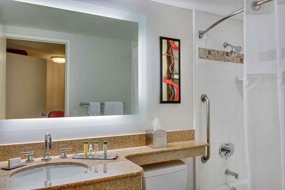 DoubleTree Suites by Hilton Phoenix photo 3