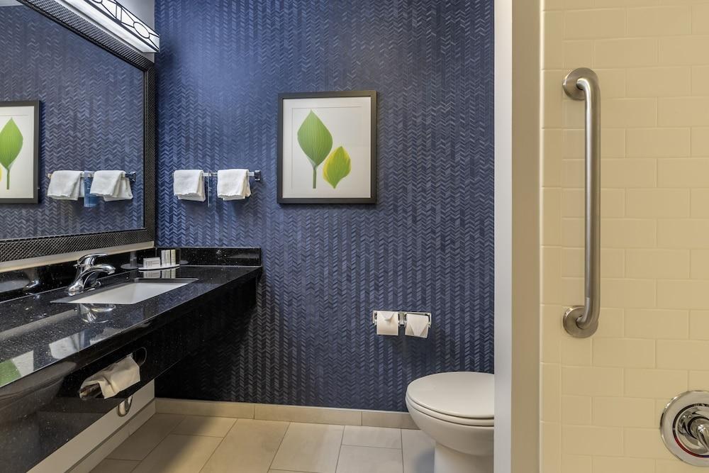 COMFORT SUITES PLANO photo 2