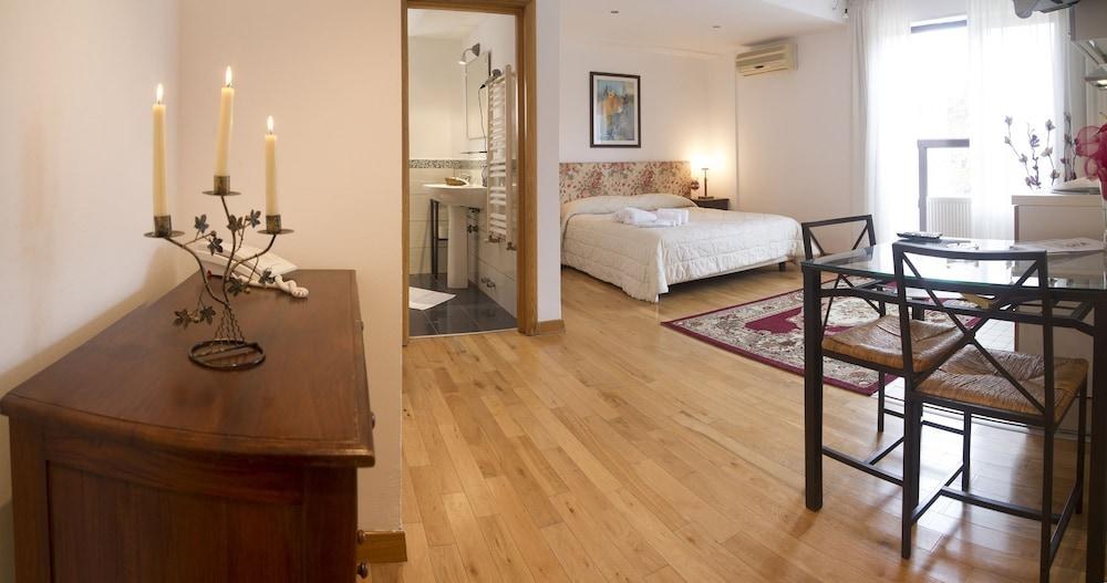 PRINCE RESIDENCE photo 3