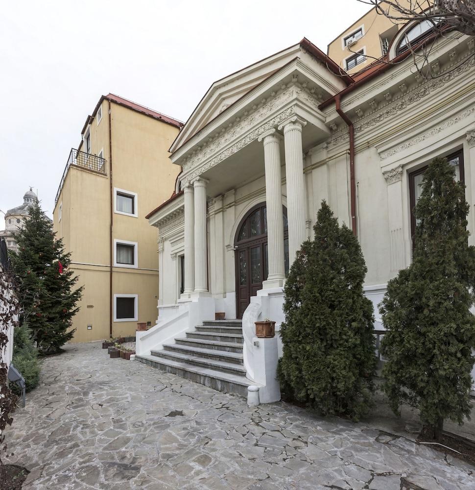 PRINCE RESIDENCE photo 4
