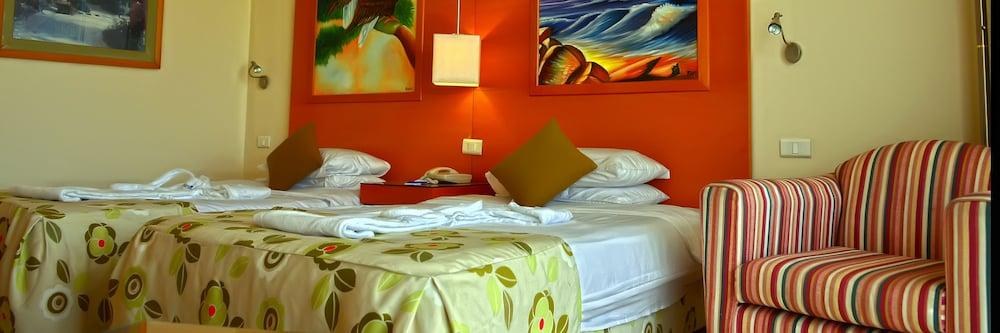Parrotel Beach Resort photo 3