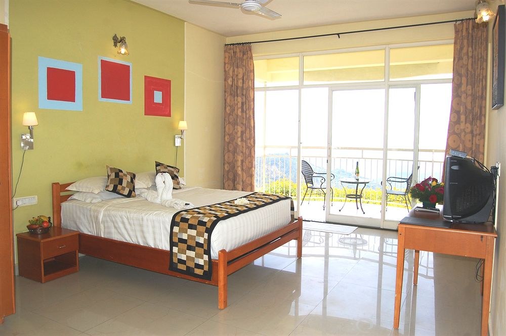 Deshadan Mountain Resort photo 1