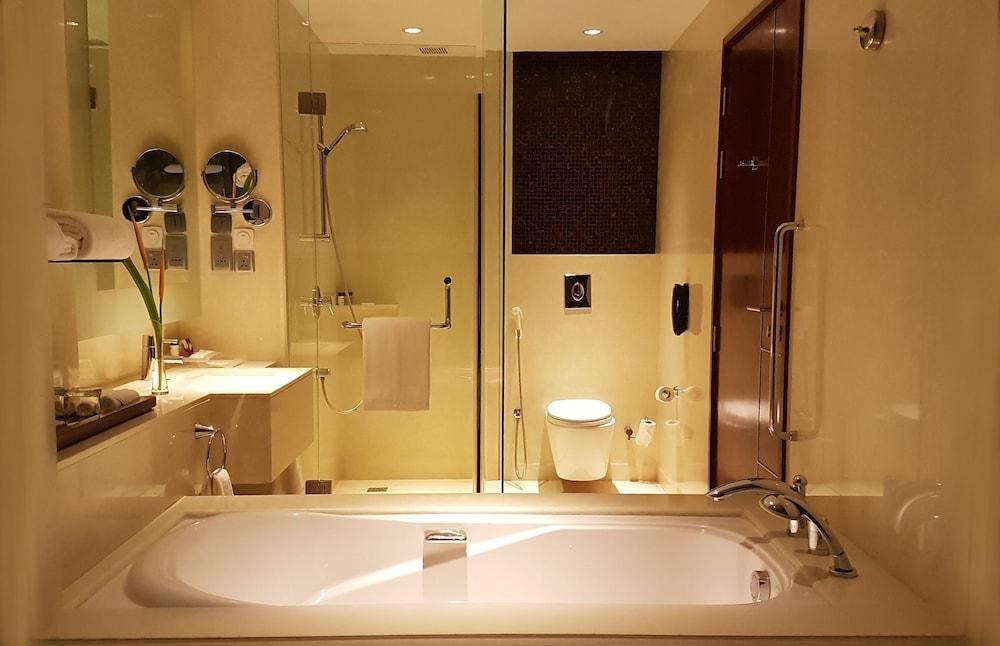 CROWNE PLAZA KOCHI photo 4