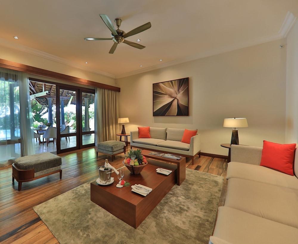 MARADIVA VILLAS RESORT AND SPA photo 2