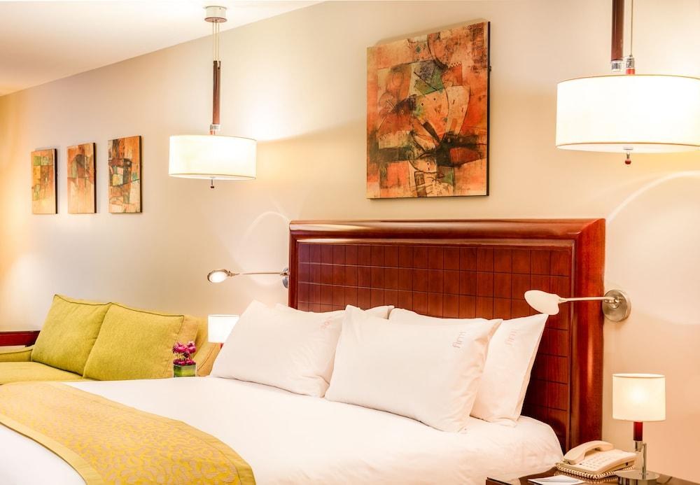 Holiday Inn Al Qasr photo 4